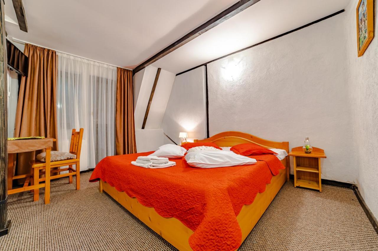 Pensiunea Hanul Oierului Bran  Extérieur photo