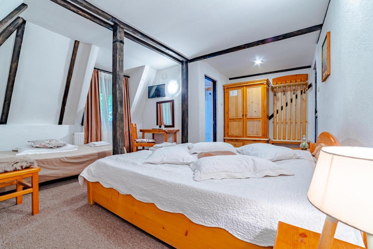 Pensiunea Hanul Oierului Bran  Extérieur photo